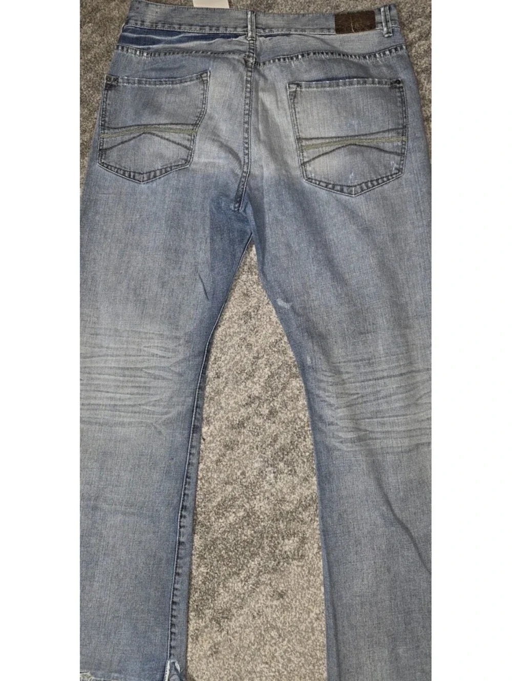 Express Jeans Blake Loose Fit Boot Cut Mens 36Wx32L Blue Denim Distressed Cowboy
